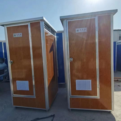 Bagno mobile esterno prefabbricato con elettricità e idraulica
